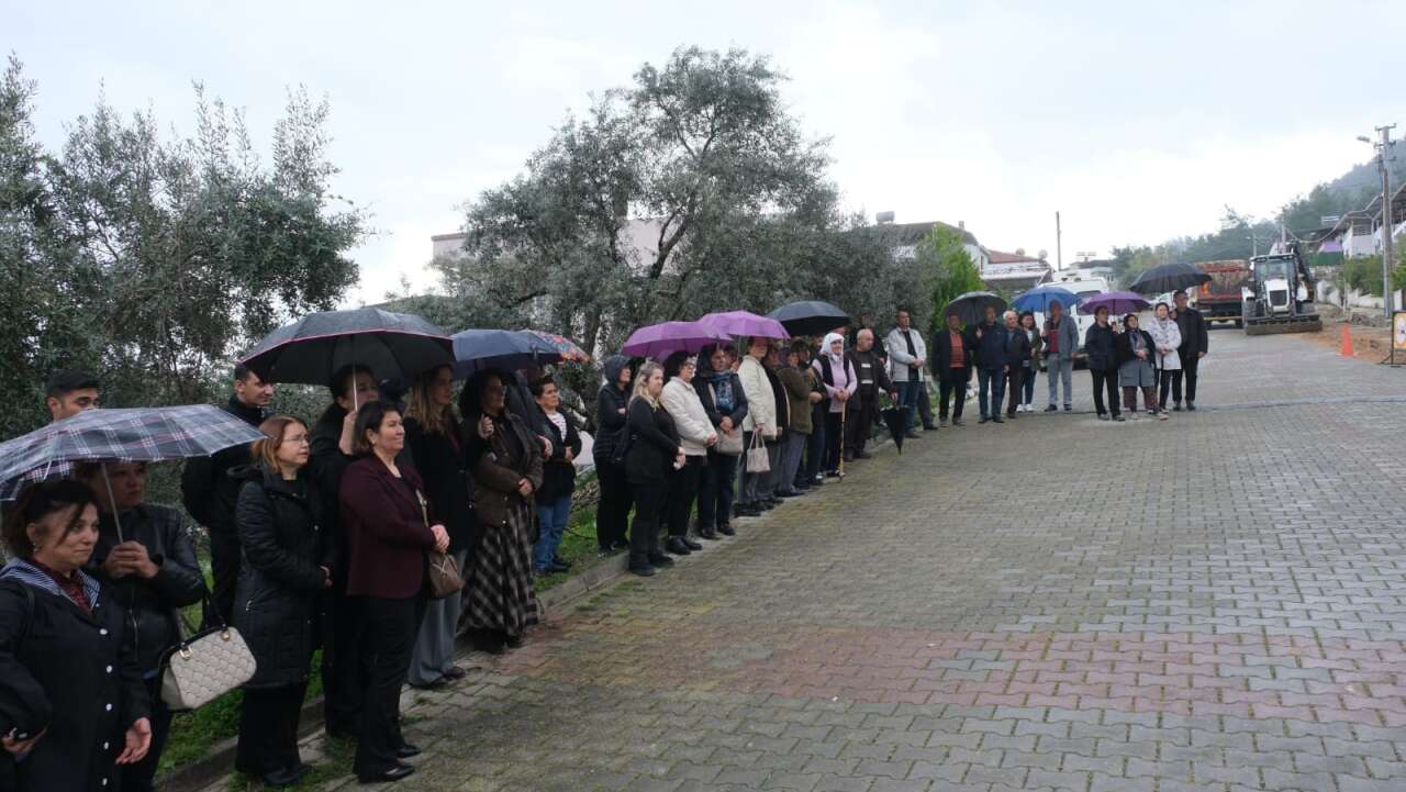 Yeşilbağcılar’da Doğalgaz Seferberliği: Dağdibi Mevkiinde İlk Kazma Vuruldu 11